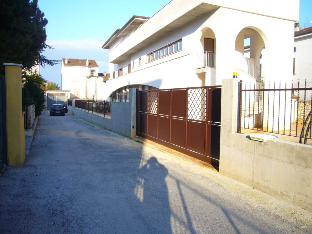 Cancelli Scorrevoli Villa Privata - ITALIA