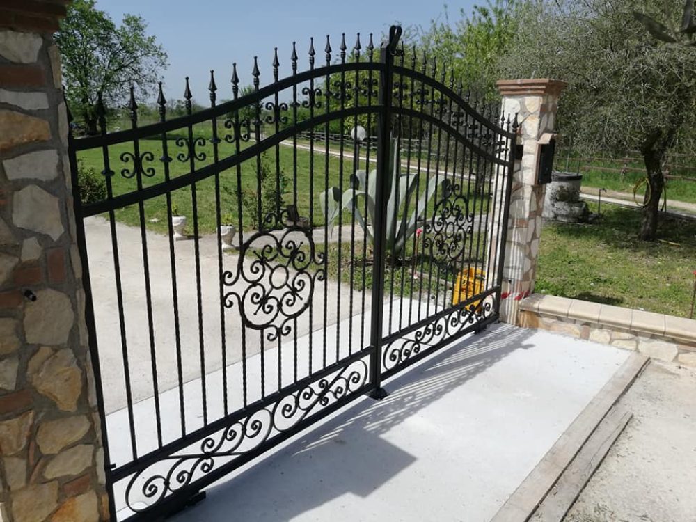 Cancelli a Battente Villa Privata - ITALIA