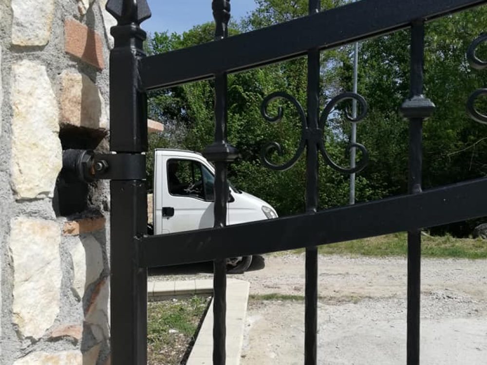 Cancelli a Battente Villa Privata - ITALIA