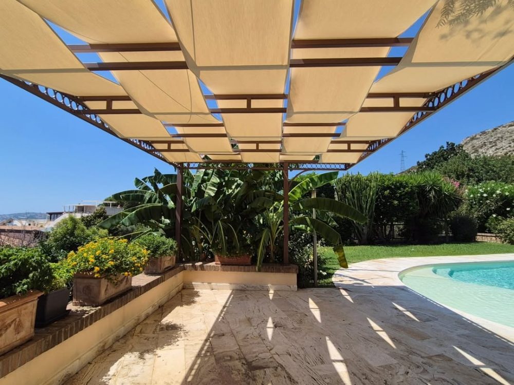 Pensilina Villa Privata - ITALIA