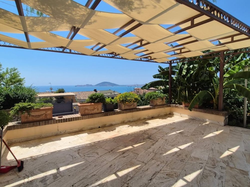 Pensilina Villa Privata - ITALIA